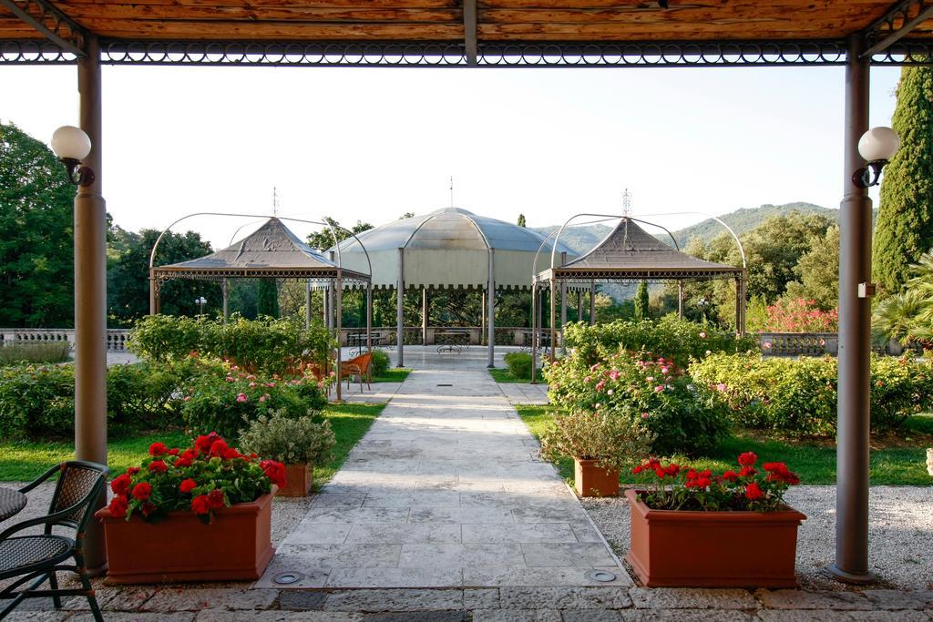 Park Hotel Villa Potenziani Rieti Exterior photo